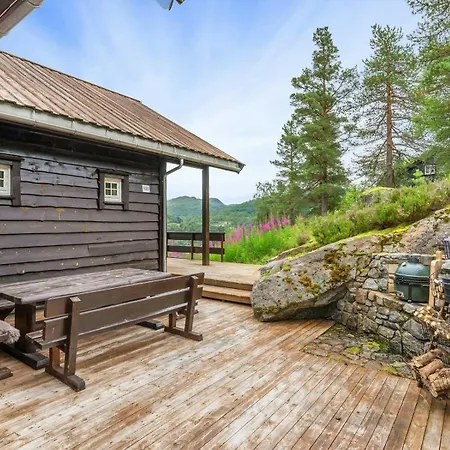 Modern With Panoramic Views In Solheimsdalen Feriehus Tjorhom