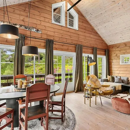 Modern With Panoramic Views In Solheimsdalen Vakantiehuis *